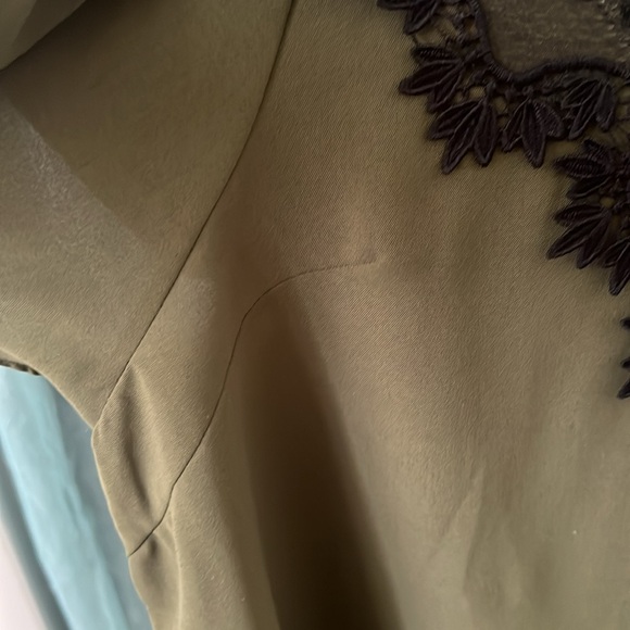 Brand new without tags BEAUTIFUL top - Picture 4 of 9